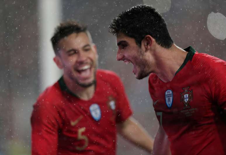 O atacante portugu&ecirc;s Gon&ccedil;alo Guedes comemora o terceiro gol contra a Arg&eacute;lia
07/06/2018
REUTERS/Rafael Marchante