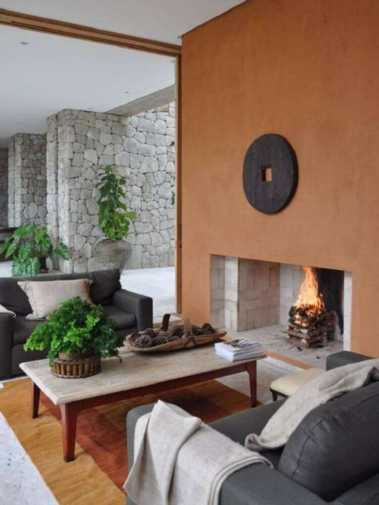 34. Alguns ambientes decorados podem receber todos os modelos de lareiras