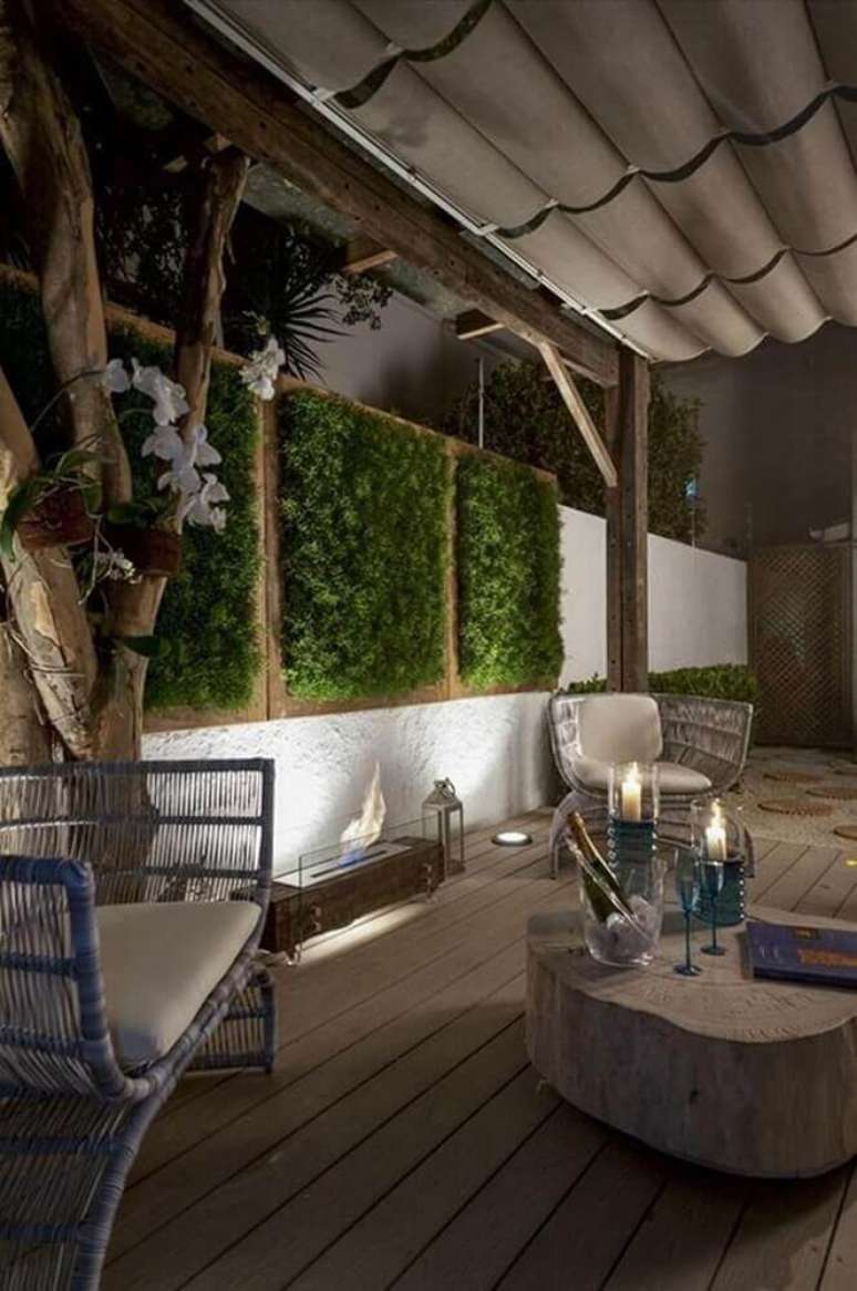 44. Para quem quer levar o calor das lareiras para todos os lados opte por um modelo de lareira port&aacute;til