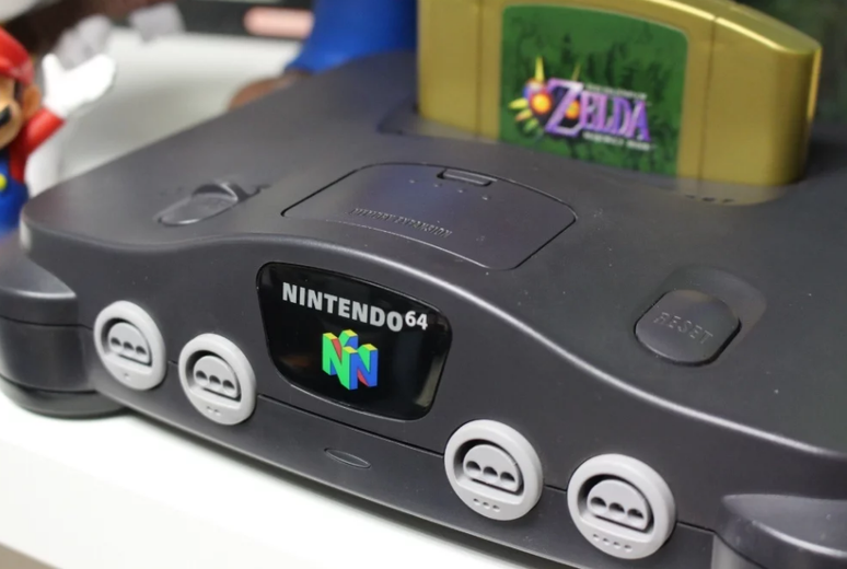 Um Nintendo 64 Mini, ou Classic, pode estar a caminho. Mas será que a Nintendo irá apenas relançar o console ou irá atualizá-lo de alguma forma? (Imagem: Nintendo Life)