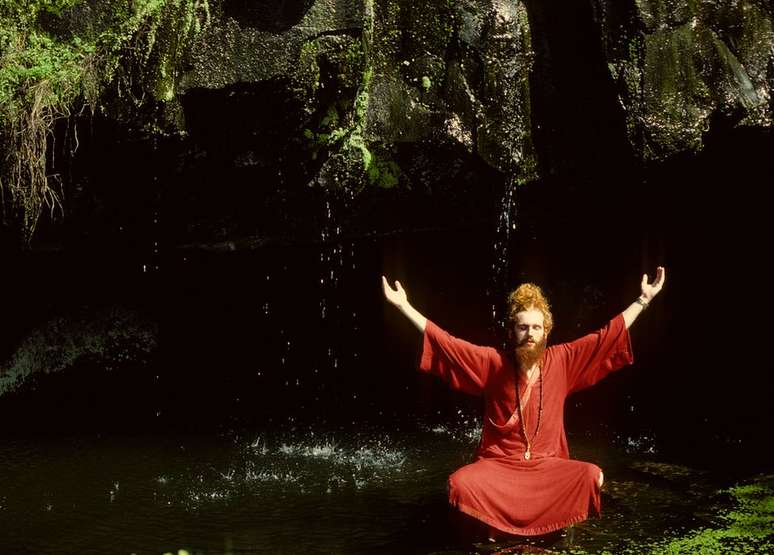 Hugh fez parte do c&iacute;rculo &iacute;ntimo de Bhagwan