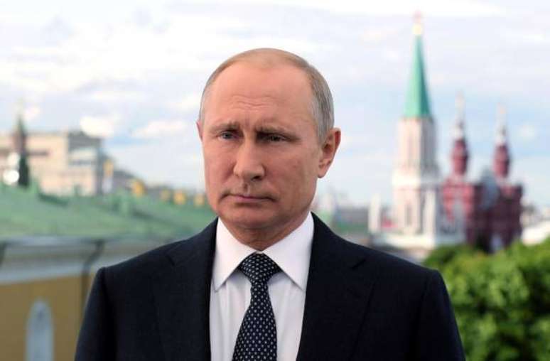Rússia está 'de coração aberto', diz Putin antes da Copa