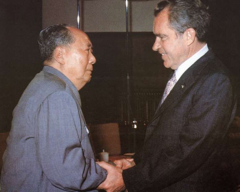 A visita de Nixon à China foi a primeira de um presidente norte-americano em exercício ao país