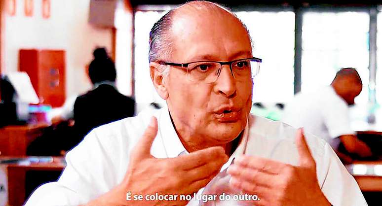 Presidenciável tucano para as eleições 2018, Geraldo Alckmin faz gravações em padarias. 
