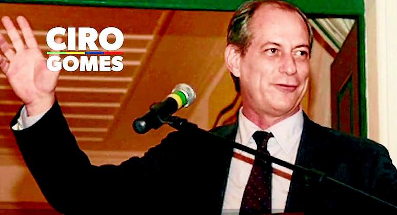 Pré-candidato do PDT nas eleições 2018, Ciro Gomes resgata histórico na política. 