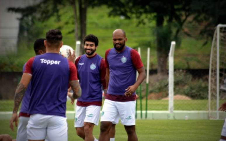 Edson Silva em treino no Guarani (Foto: Divulgação)