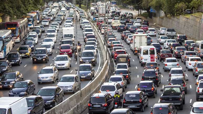 Pesquisador desenvolveu sistema para calcular poluição em cada via de São Paulo