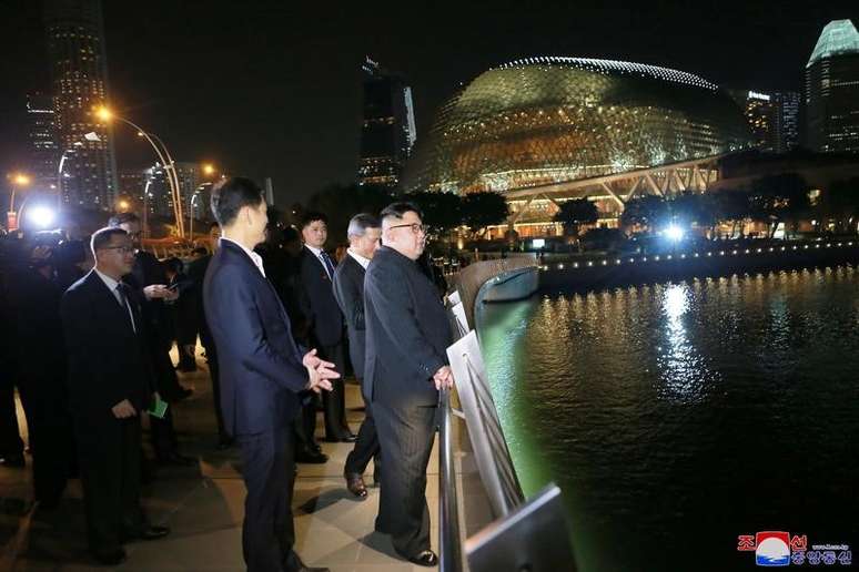 Viagem de Kim à Cingapura domina imprensa estatal nortecoreana