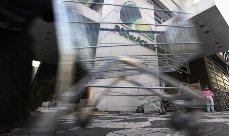 Entrada de mercado Pão de Açúcar, em São Paulo 28/06/2011 REUTERS/Nacho Doce 