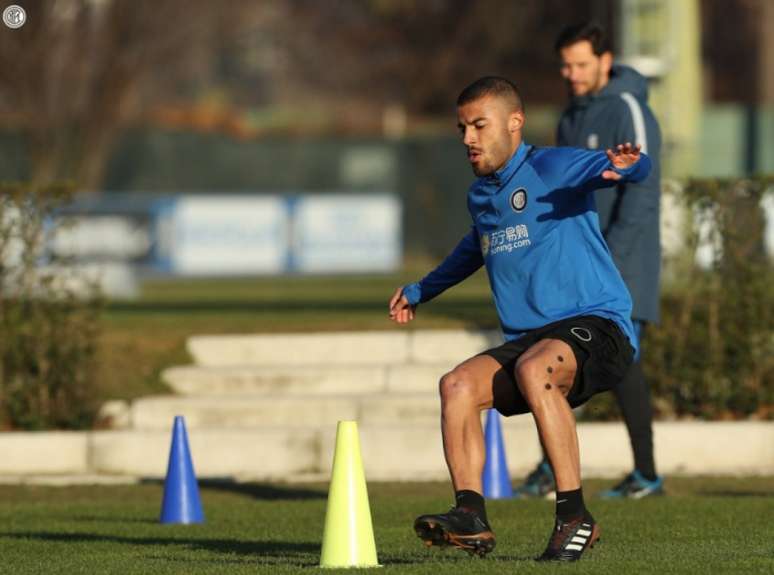 Rafinha pode se transferir para o Tottenham (Foto: AFP/LLUIS GENE)