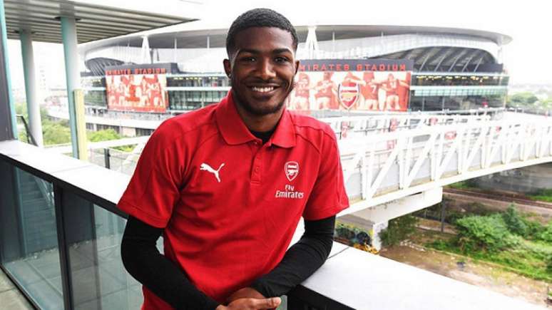 Maitland-Niles estendeu seu vínculo com o Arsenal (Foto: Divulgação)