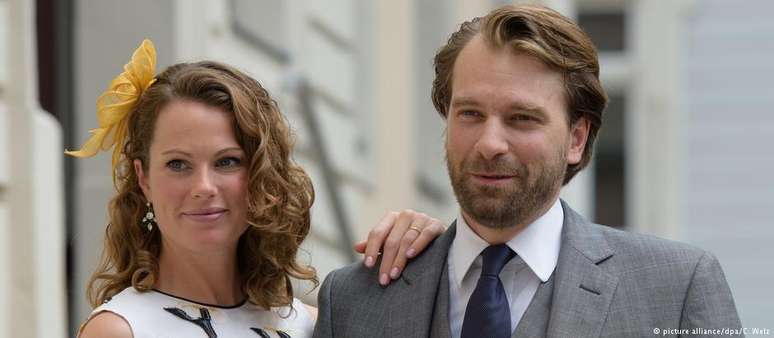 O príncipe Georg-Constantin se casou com a britânica Olivia Rachelle Prage em 2015