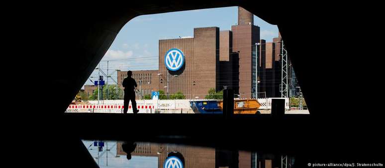 Volkswagen admitiu que mais de 10 milhões de veículos foram equipados com dispositivo ilegal