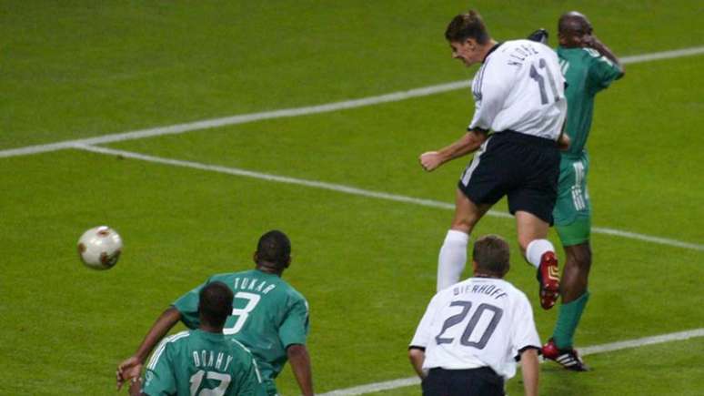 Em 2002, Arábia Saudita levou 8 a 0 da Alemanha (Foto: GABRIEL BOUYS / AFP)