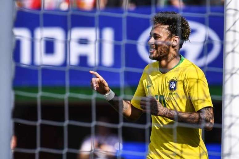 Neymar já mostrou em amistosos que está recuperado de contusão no pé