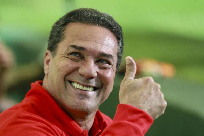 Vanderlei Luxemburgo mandou recado em vídeo para Neymar