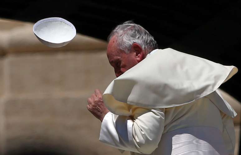 Papa Francisco durante audiência na Praça de São Pedro, no Vaticano 13/06/2018 REUTERS/Tony Gentile