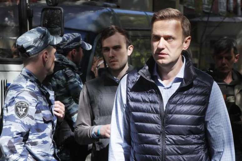 Alexei Navalny estava preso por protestar contra Putin