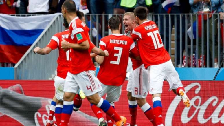 Gazinsky marcou o primeiro gol da Copa. Veja em imagens como foi Rússia x Arábia Saudita