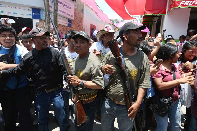 Seguranças armados durante campanha de candidato nas eleições do México 07/06/2018 REUTERS/Gustavo Graf