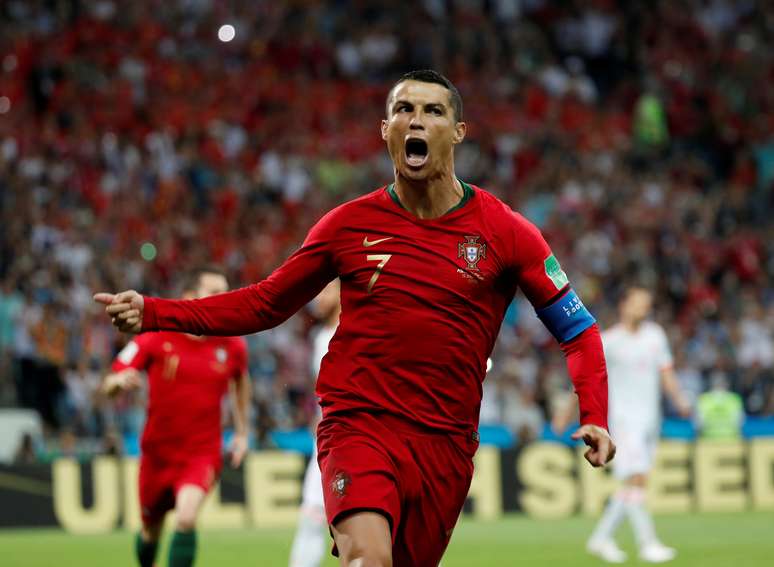 Cristiano Ronaldo comemora gol de Portugal contra Espanha
 15/6/2018    REUTERS/Murad Sezer     