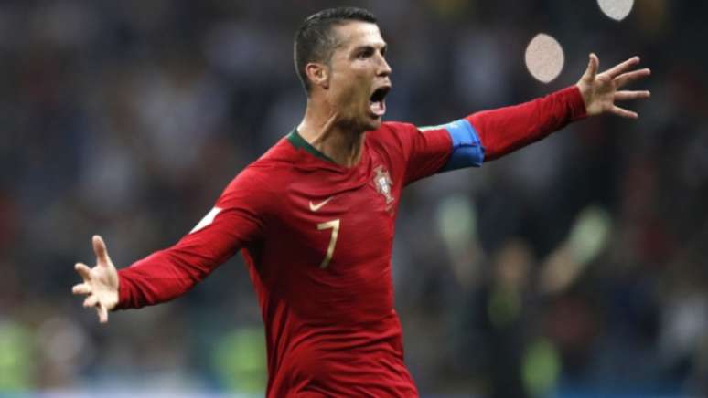 Cristiano Ronaldo marca três vezes e dá empate a Portugal contra