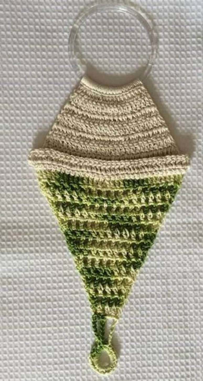 30 -Modelo de porta pano de prato em croch&ecirc;.