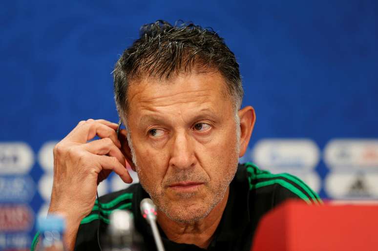 T&eacute;cnico Osorio concede entrevista
 16/6/2018    REUTERS/Gleb Garanich 