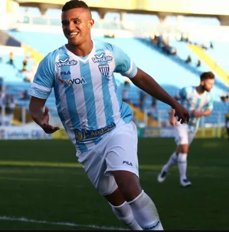 Romulo fala sobre empenho da equipe na Série B (Foto: Jamira Furlani/Avaí FC)