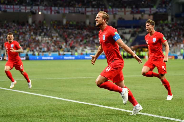 Harry Kane abre o placar para a Inglaterra