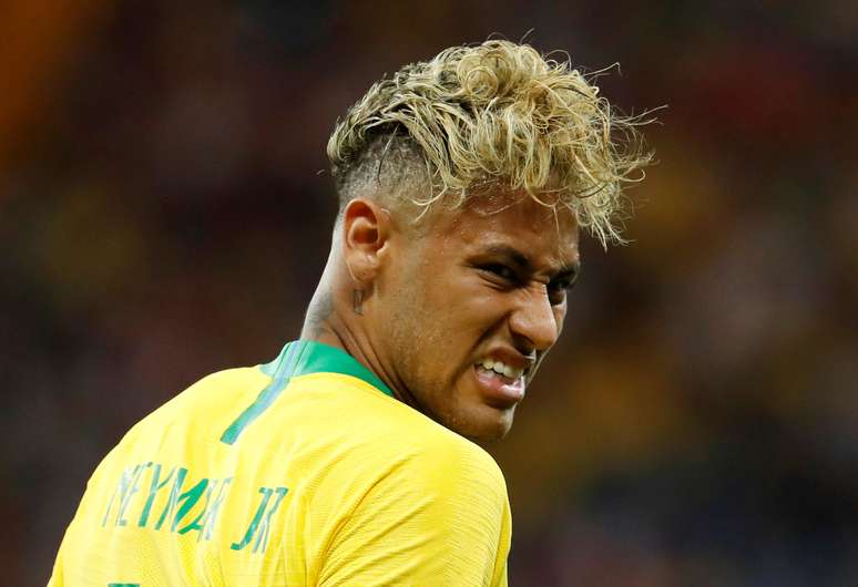 Neymar durante o jogo entre Brasil e Suíça