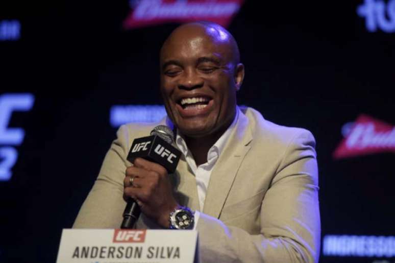 Anderson Silva respondeu perguntas dos fãs a respeito de um possível retorno ao UFC (Foto: Alexandre Loureiro/UFC)