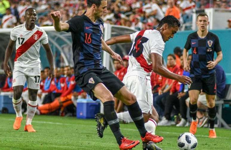 Atacante camisa 16 defendeu a Croácia em amistoso diante do Peru (Foto: Divulgação/Conmebol)