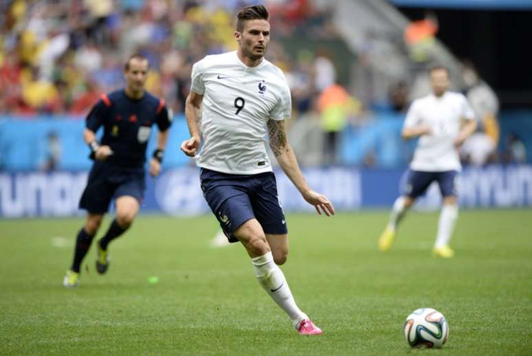 Giroud deve ser titular contra o Peru (Foto: AFP)