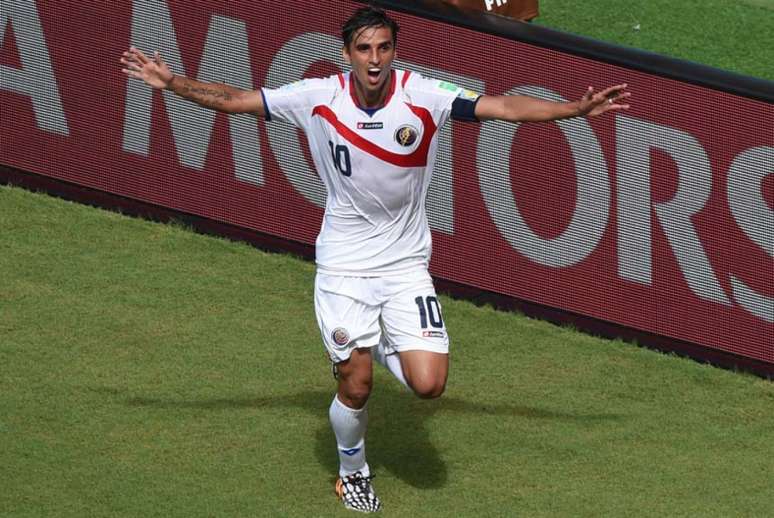 Santos tem interesse em Bryan Ruiz, da Costa Rica (AFP)