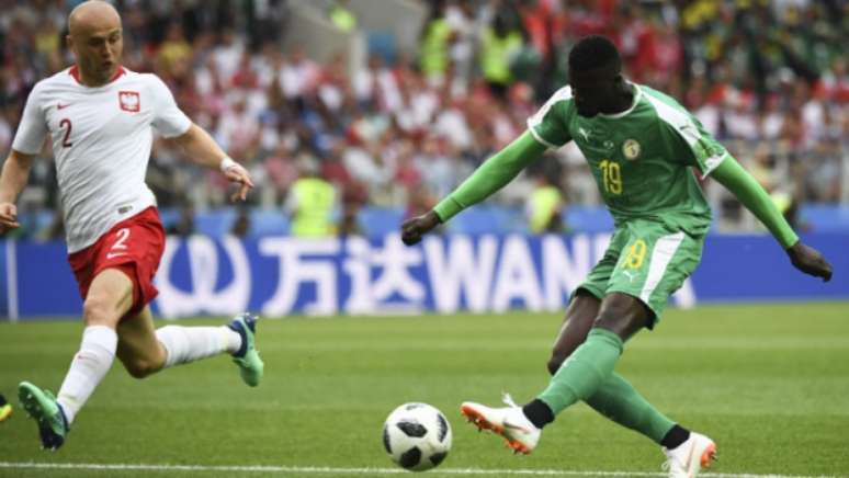 Niang garantiu a vitória de Senegal sobre a Polônia com gol aos 15 minutos do segundo tempo (AFP)
