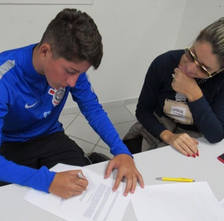 Luigi Gaspar é jogador do time sub-14 do Corinthians (Reprodução)