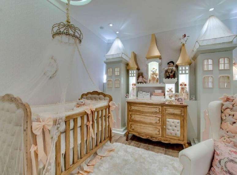 51. Quarto de princesa com modelo clássico para cômoda de bebê para quarto de menina