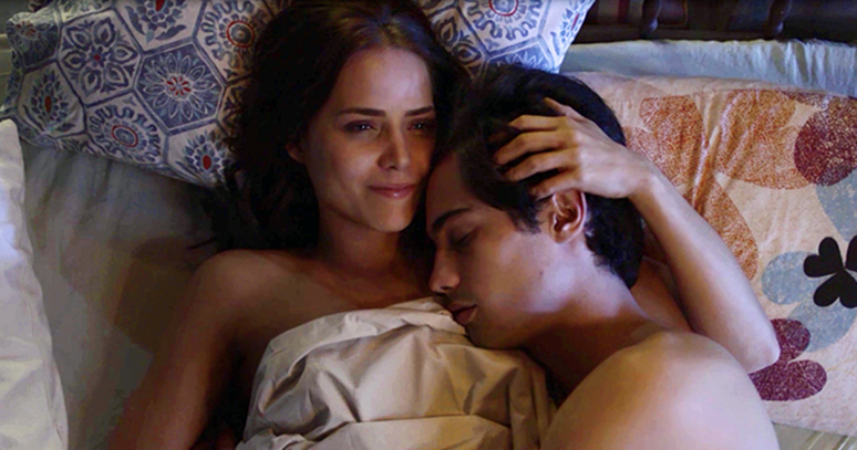 Rosa (Letícia Colin) e Valentim (Danilo Mesquita) em sua primeira vez juntos: novela tem sexo para todos os gostos