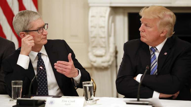 Tim Cook e Donald Trump