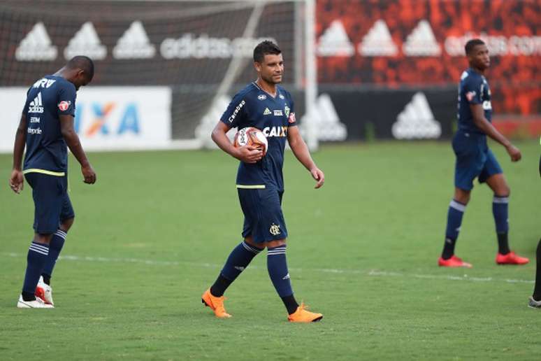 Ederson está fora do Flamengo e procura novo clube (Foto: Gilvan de Souza / Flamengo)