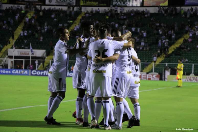 Figueirense mira no Coritiba, próximo adversário da Série B (Foto: Divulgação / Figueirense)