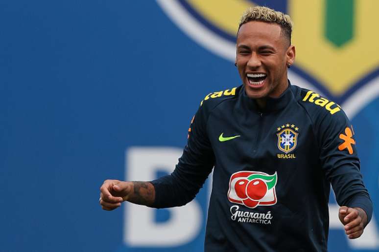 Neymar durante treino da Seleção em 19 de junho de 2018