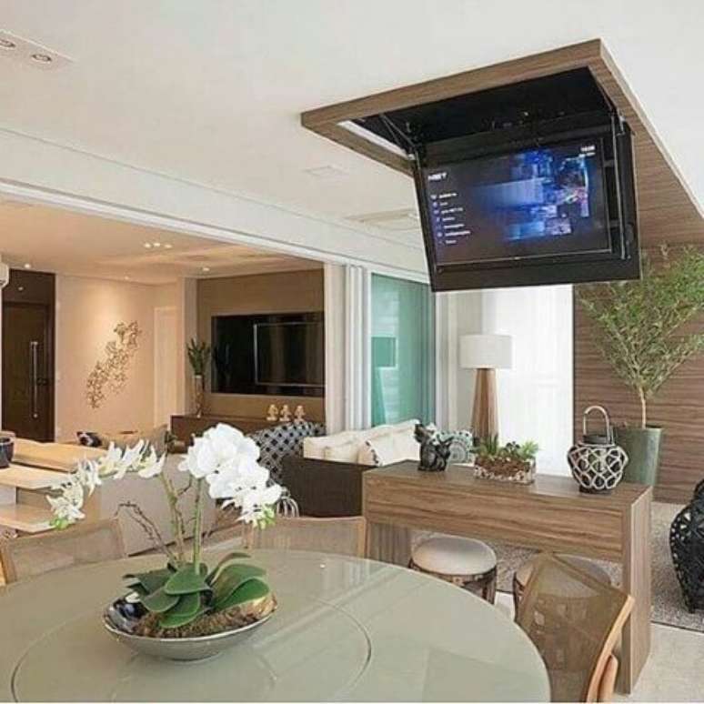 6. Se n&atilde;o houver espa&ccedil;o na parede, um painel retr&aacute;til pode ser a melhor op&ccedil;&atilde;o