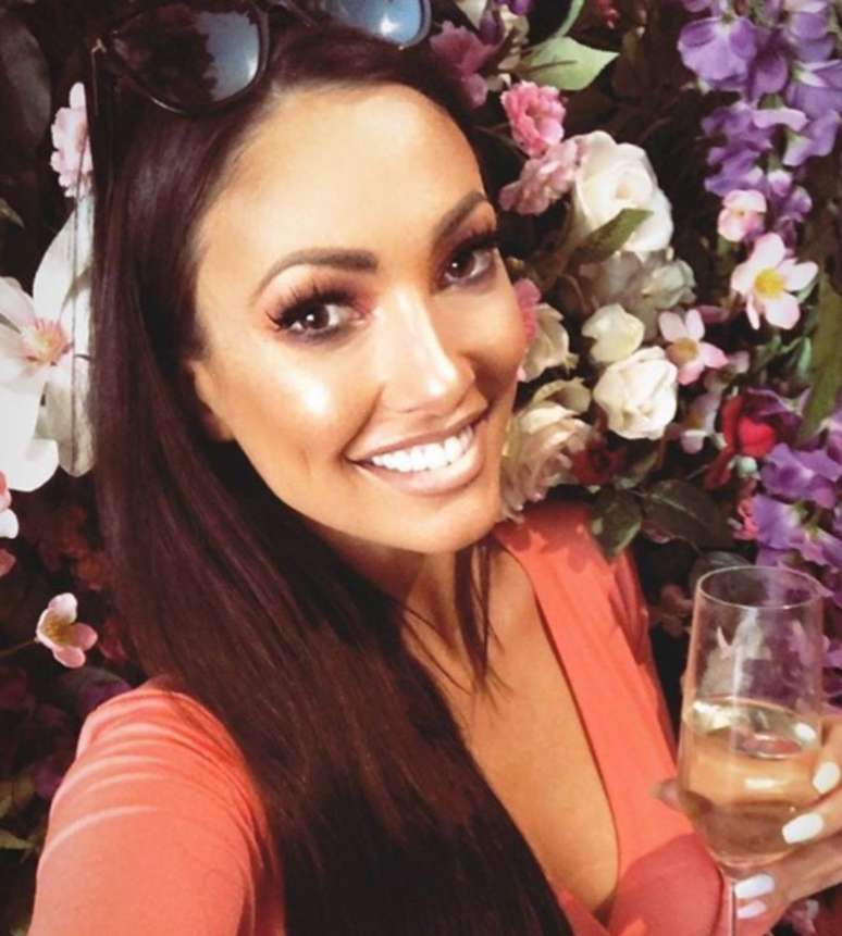 Sophie Gradon participou de um reality show de namoro em 2016.