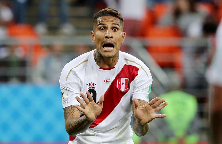 O atacante peruano Paolo Guerrero