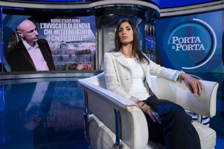 Virginia Raggi é acusada de mentir ao Ministério Público