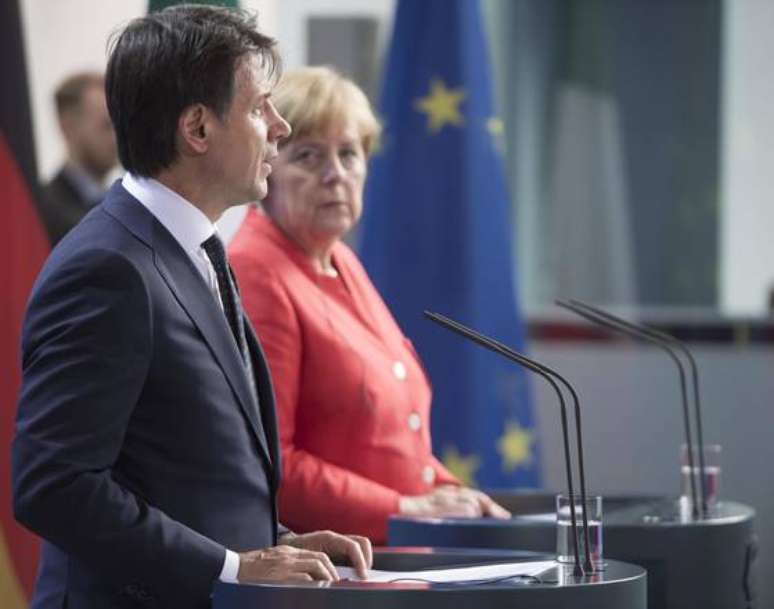 Giuseppe Conte e Angela Merkel durante encontro recente em Berlim