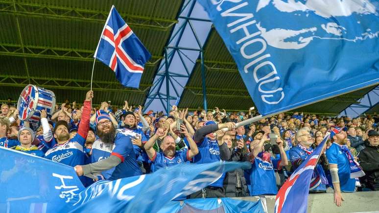 É a primeira vez que islandeses podem torcer por seu time em um Mundial