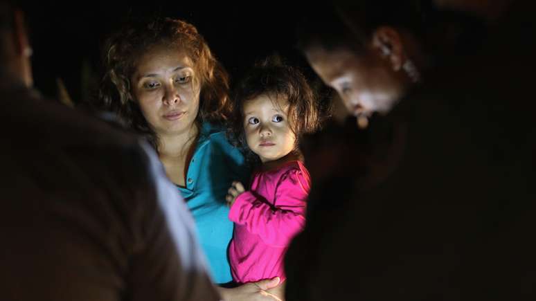 Sandra Sanchez e a filha foram detidas na fronteira da cidade de McAllen, no Texas